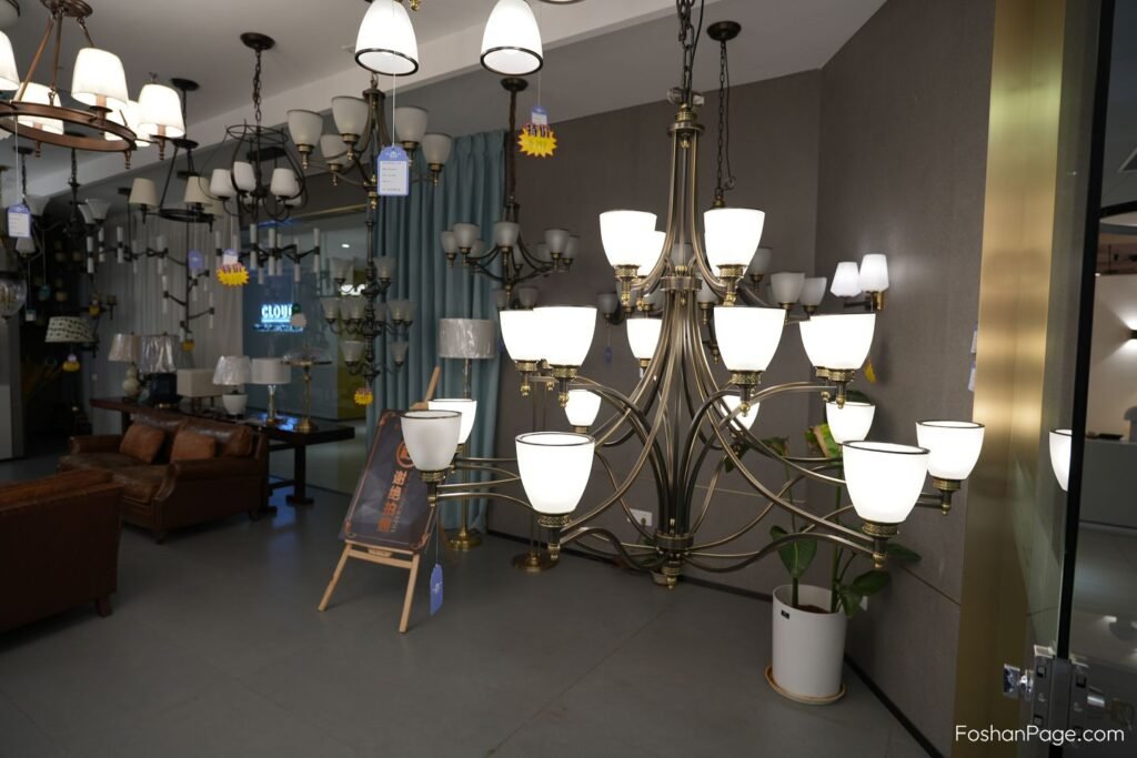 Supplier's Showroom in Shunle International Lighting City