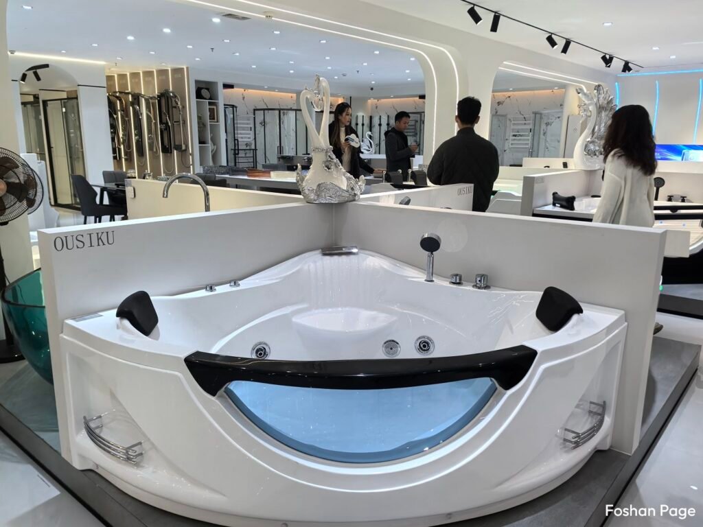 jacuzzi bathtub of OUSIKU Sanitary supplier in Foshan Casa Market