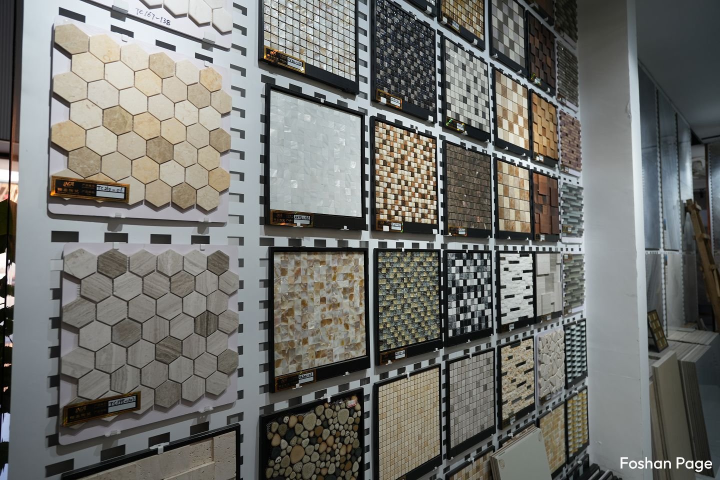 mosaic tiles of NA CERAMICS in Foshan Casa Market