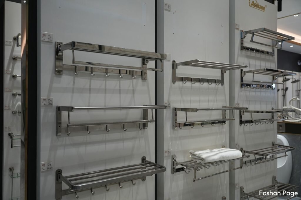 shelves in the Foshan Sanitary Ware Supplier showroom