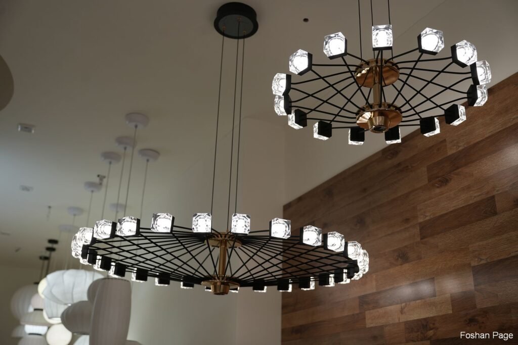 a Unique Lighting Showroom in Foshan Shunle Lighting City