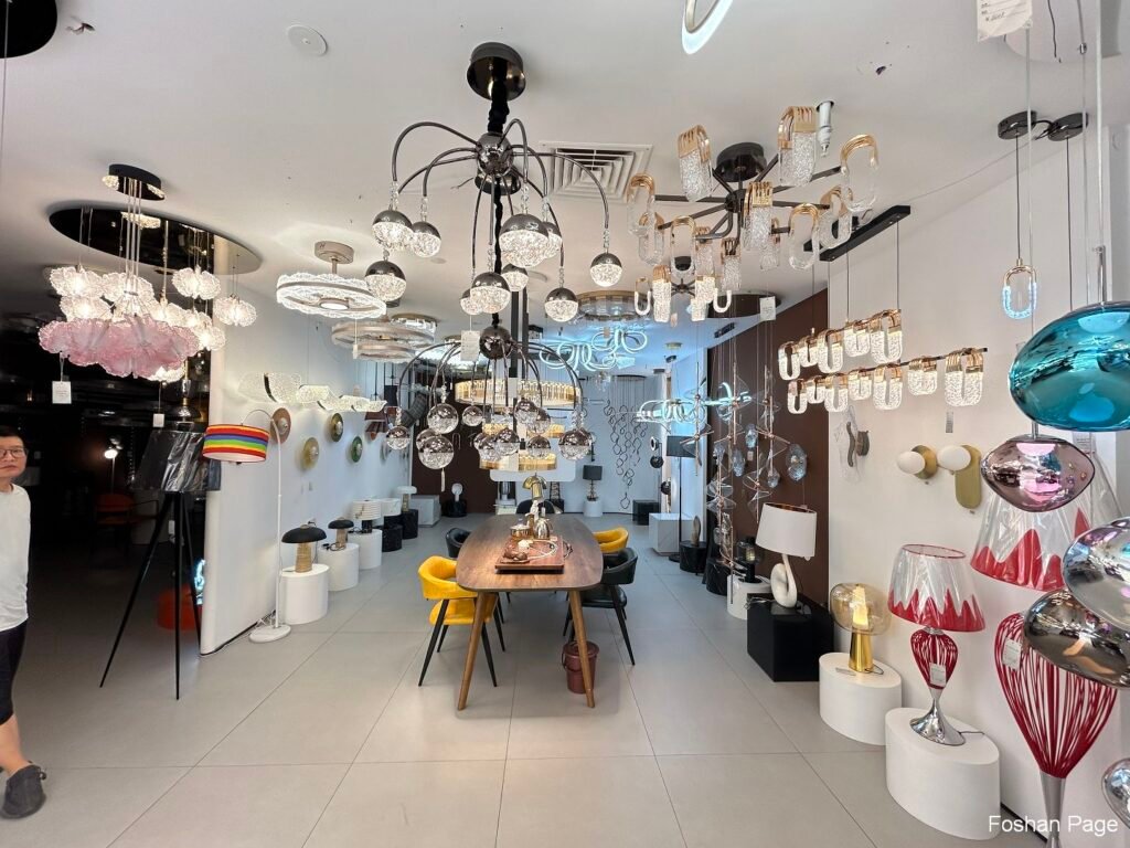 decorative-lighting-cluster-display-foshan-showroom