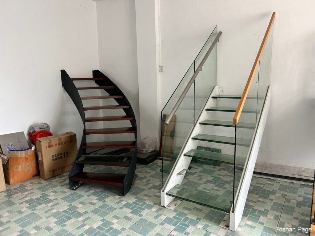 modern-glass-staircase-sample